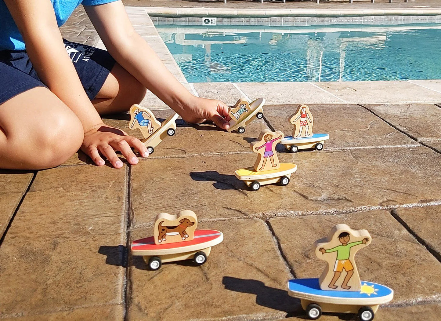 Surfer Kids & Dogs Pull Back